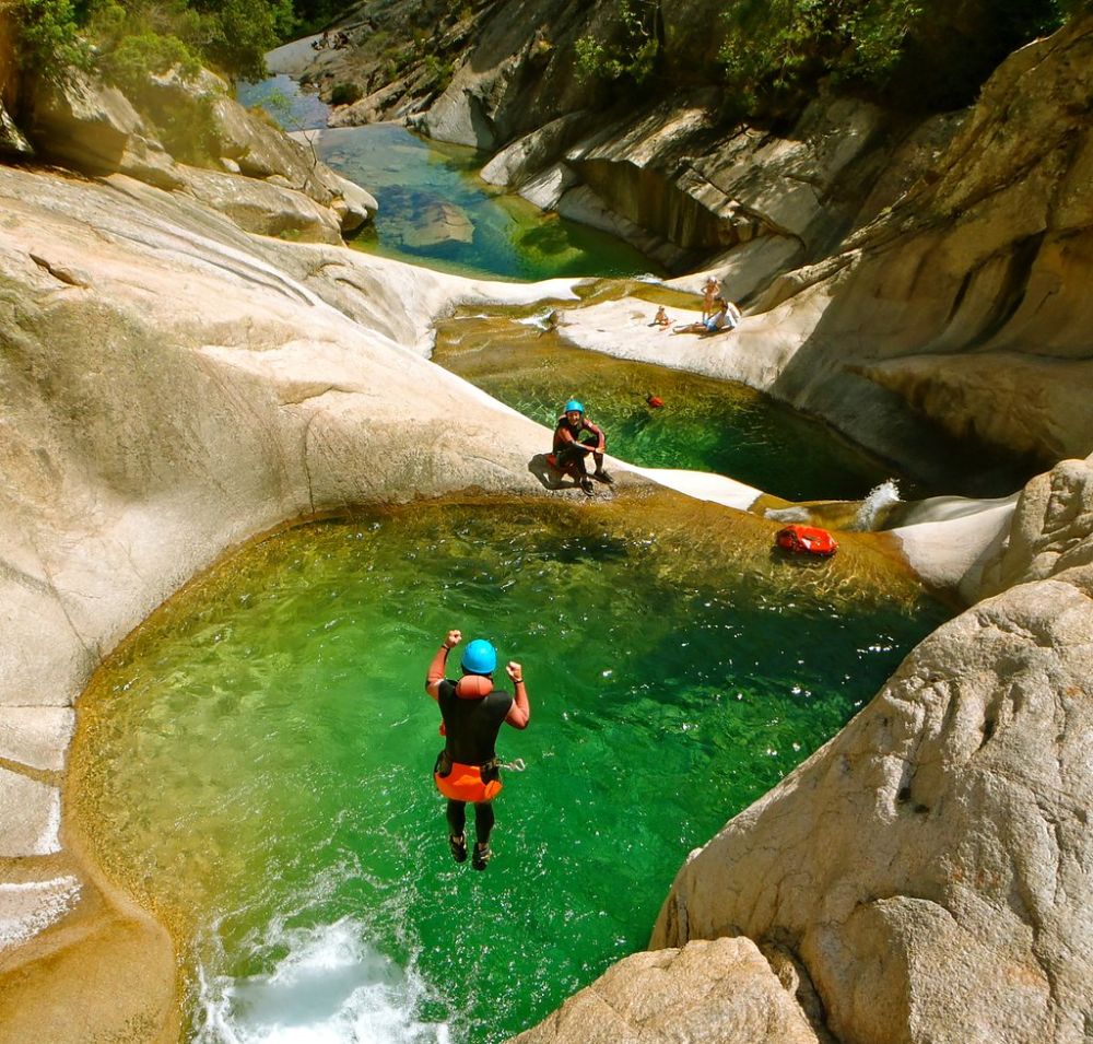 Cascade Nomade — Guides Canyoning — Outdoor
